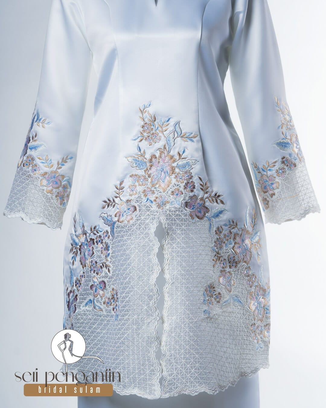 Baju Kurung Moden Pengantin Sulam Kerawang Bunga Lily dan Sakura Dengan Kerawang Pagar